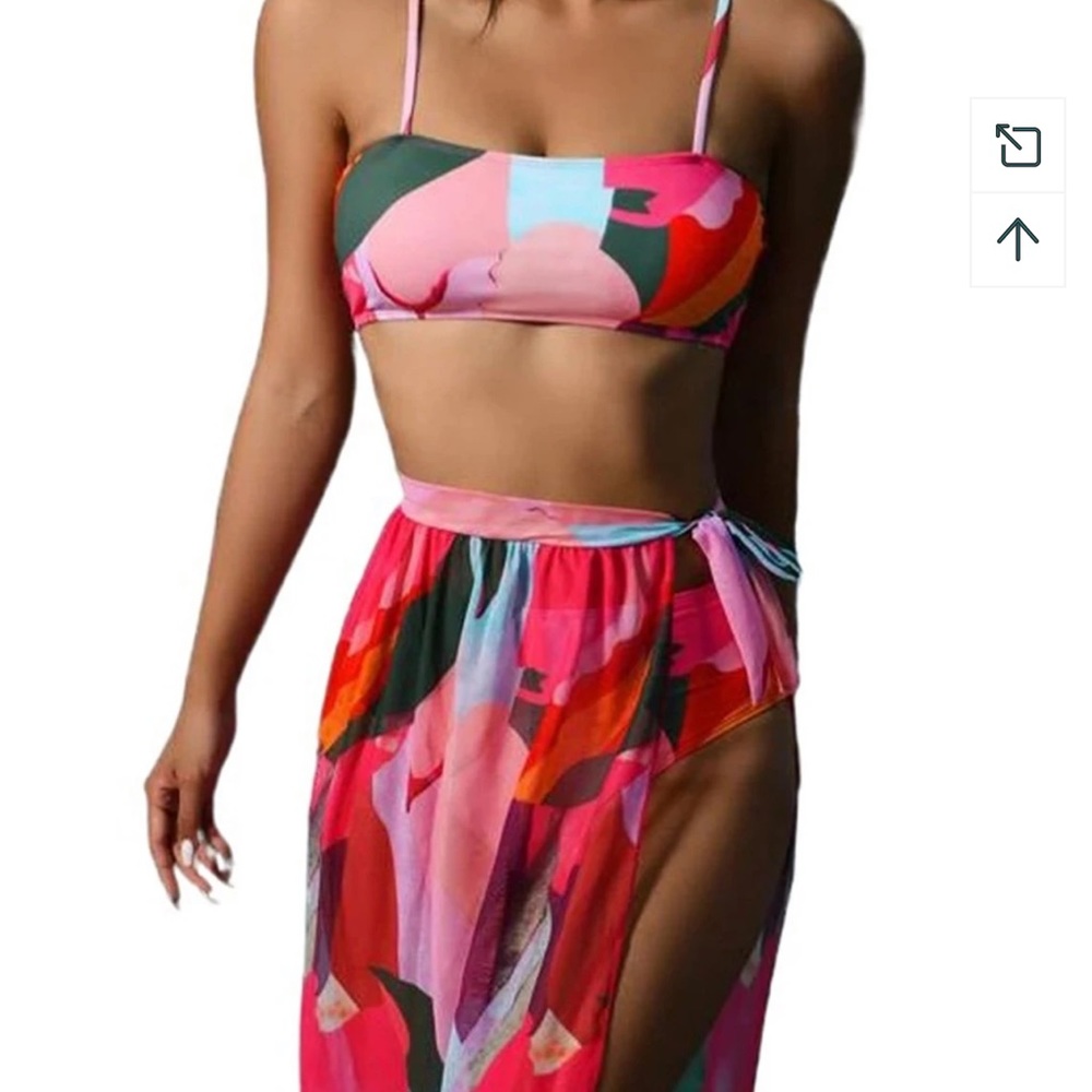 Clory's Three piece swimsuit w/coverup skirt